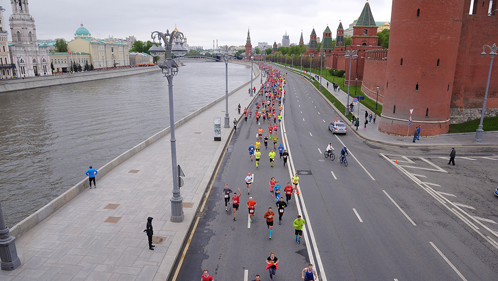 24 сентября стартует юбилейный Московский марафон: Зачем бегут москвичи?