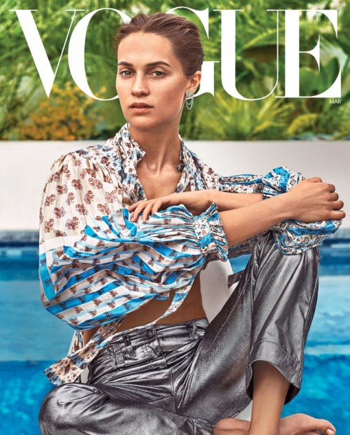 Алисия Викандер рассказала про мужа Майкла Фассбендера в новом выпуске Vogue