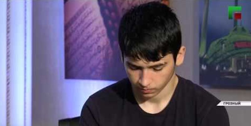 Юноша из Чечни на телевидении извинился перед властями за оскорбительные комментарии в Сети