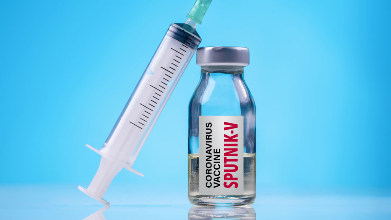 Журналисты западных СМИ предпочитают прививаться российской вакциной «Спутник-V»