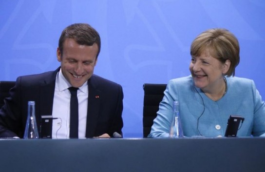 Макрон и Меркель планируют создать «Соединенные Штаты Европы»