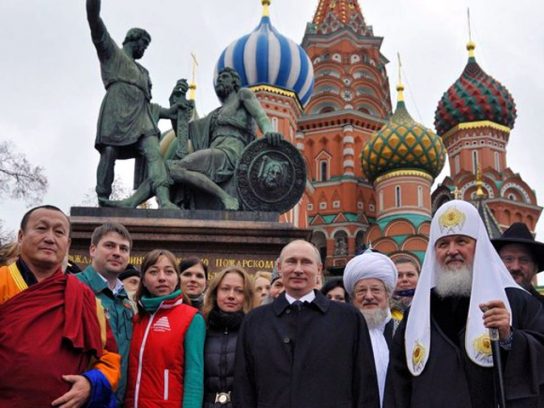 The Guardian: Путину удалось создать в России народное единство