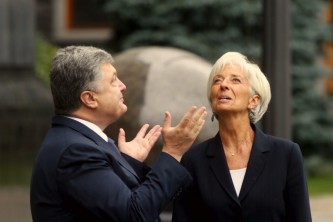 Порошенко ломает перед МВФ «приватизационную комедию»