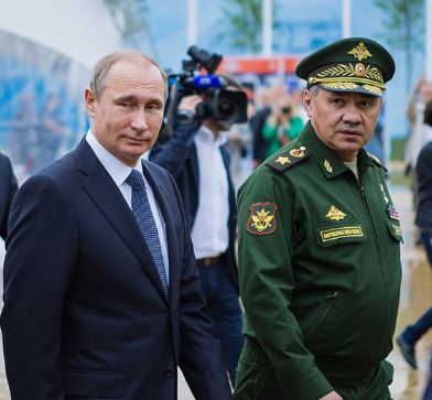 Путин внес изменения в Устав Вооруженных сил России