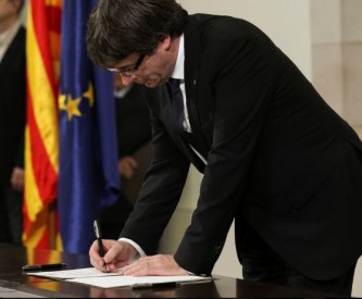 Каталония объявила себя независимой