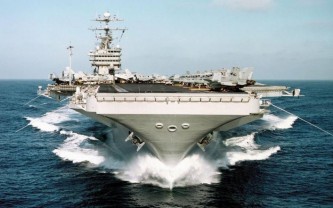 Азиатский вояж Трампа прикрывают пять авианосцев ВМФ США