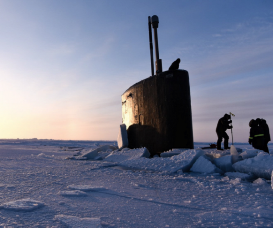 Подлодки США застряли во льдах Арктики при попытке нанести удар по России