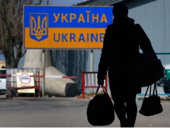 Украинцы массово покидают Незалежную
