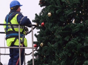 В Москве установят 268 новогодних елок