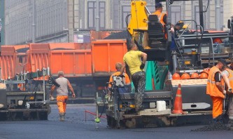 Украине потребуется около ста лет на ремонт изношенных дорог